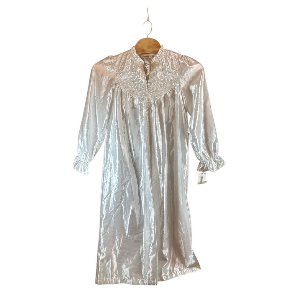 Fundamentals Medium Sears NWT Ivory Silky Grandmacore Nightgown Robe Gown